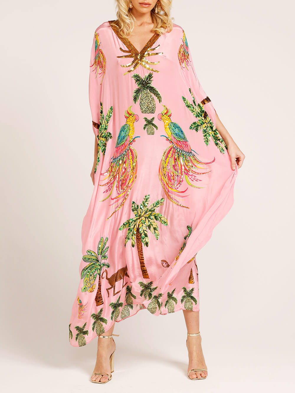 Einzigartiges Kleid mit überschnittenen Schultern und Kokospalmen-Print