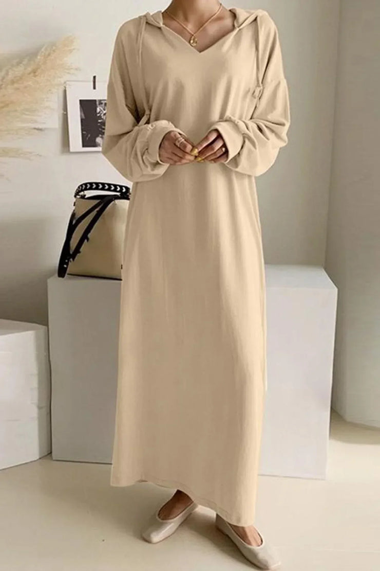 Robe avec capuche et cordon de serrage avec décolleté en V - Chloé® Paris