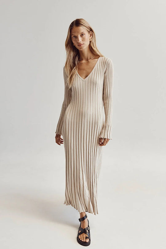 Robe midi en Maille Yasmin avec col et Manches en V - Chloé® Paris